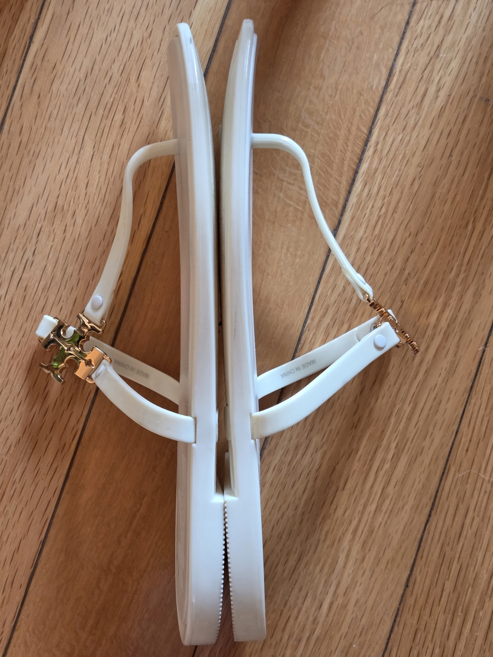 Tory Burch Cream With Gold Logo Hardware - Picture 3 of 4